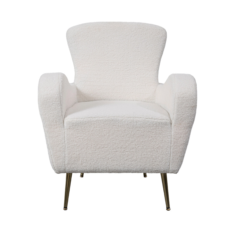 Chaise longue simple en faux sherpa crème avec dossier incurvé, pieds et accoudoirs en métal doré Chaise longue simple en faux sherpa crème avec dossier incurvé, pieds et accoudoirs en métal doré